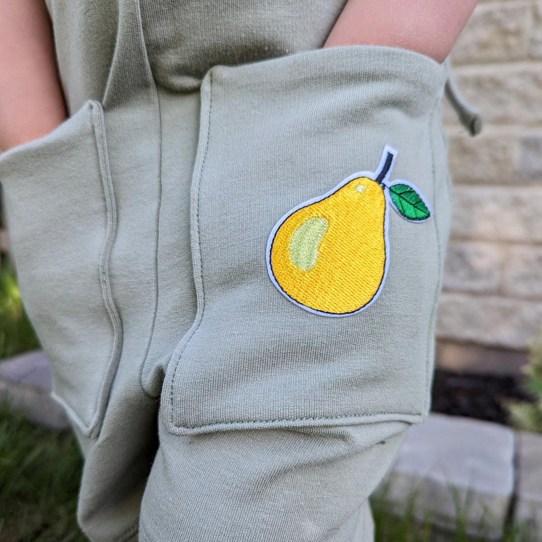 Pear Patch (M)