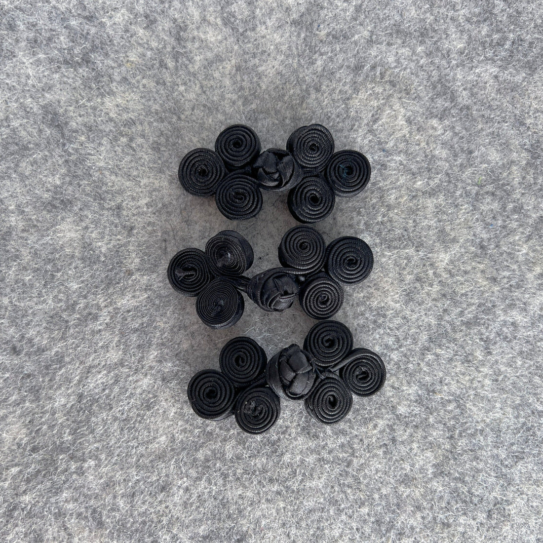 Clover Ribbon Button (Black, Set of 2) Qipao Button Pankou Cheongsam Decorative Closure, Chinese Dress Button, Knotted button, Silk button