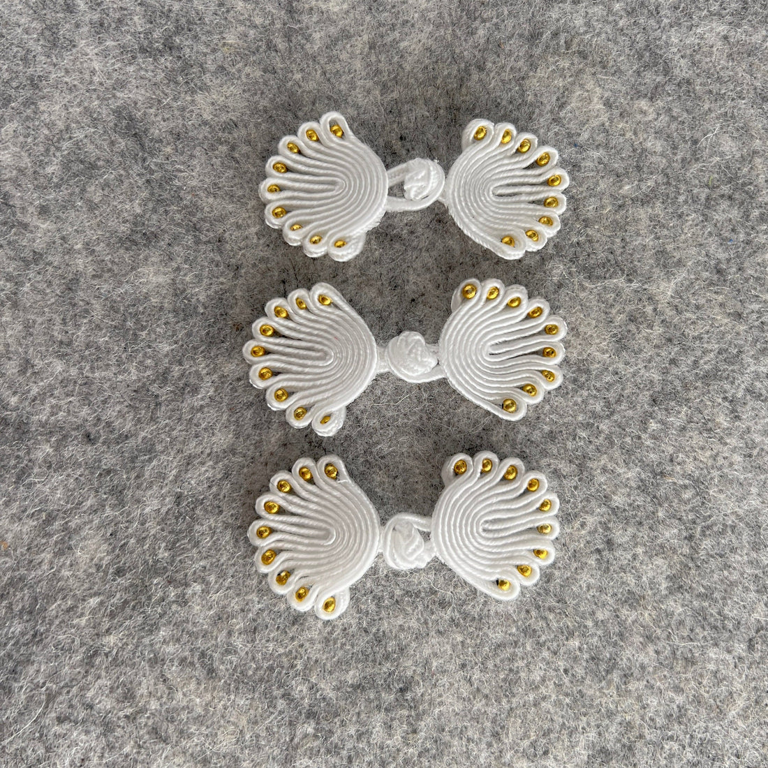 Fancy Ribbon Button (White, Set of 2) Qipao Pankou Cheongsam Decorative Closure, Hand tied buttons, buttons from China