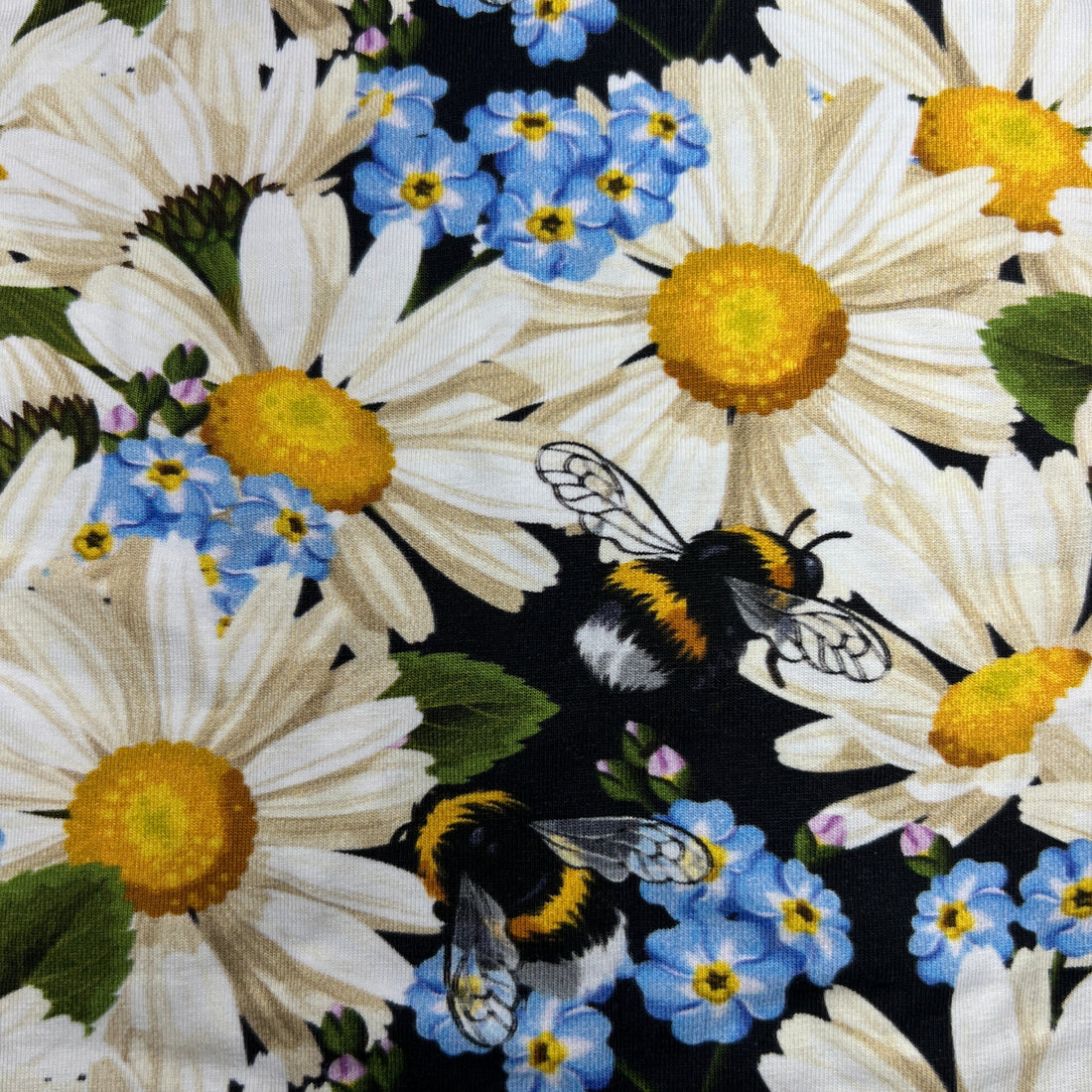 Euro Knit Bees and Daisies CL 1m