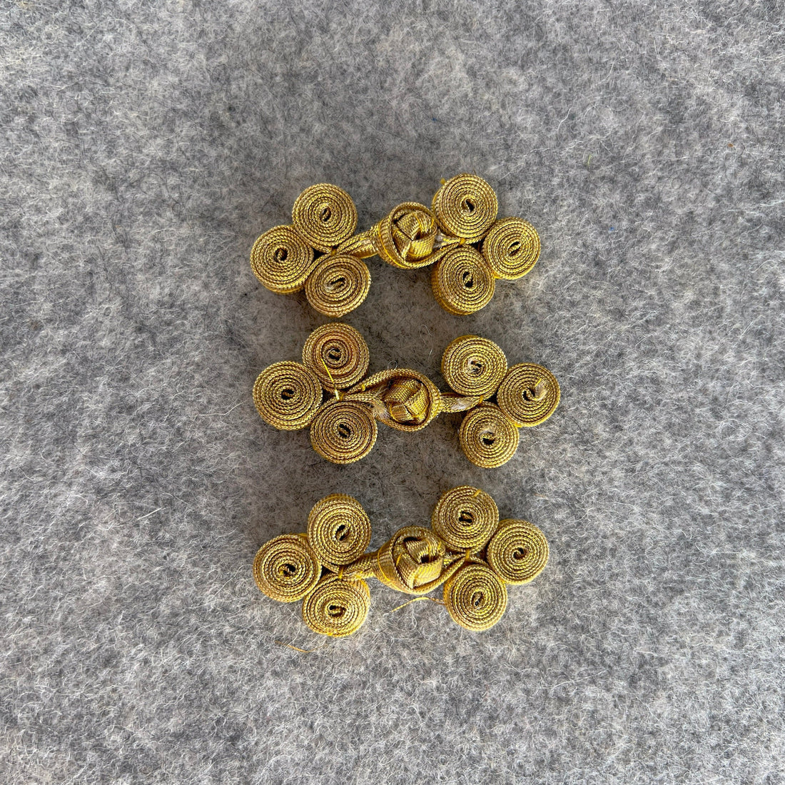 Clover Ribbon Button (Gold, Set of 2) Qipao Button Pankou Cheongsam Decorative Closure